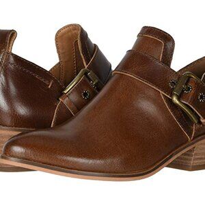 FRYE & CO. Rubie Moto Slip on in Cognac